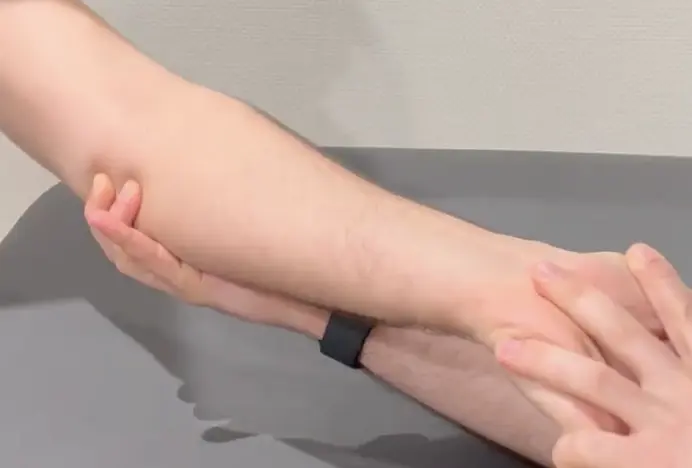 Golfer's elbow test