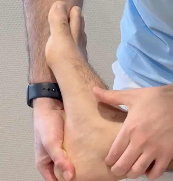 Test de dorsiflexion et d'éversion
